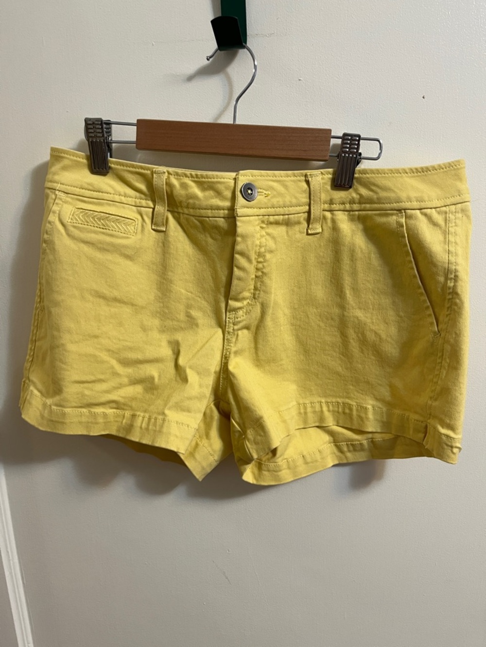 Market & Spruce Yellow Women's Shorts